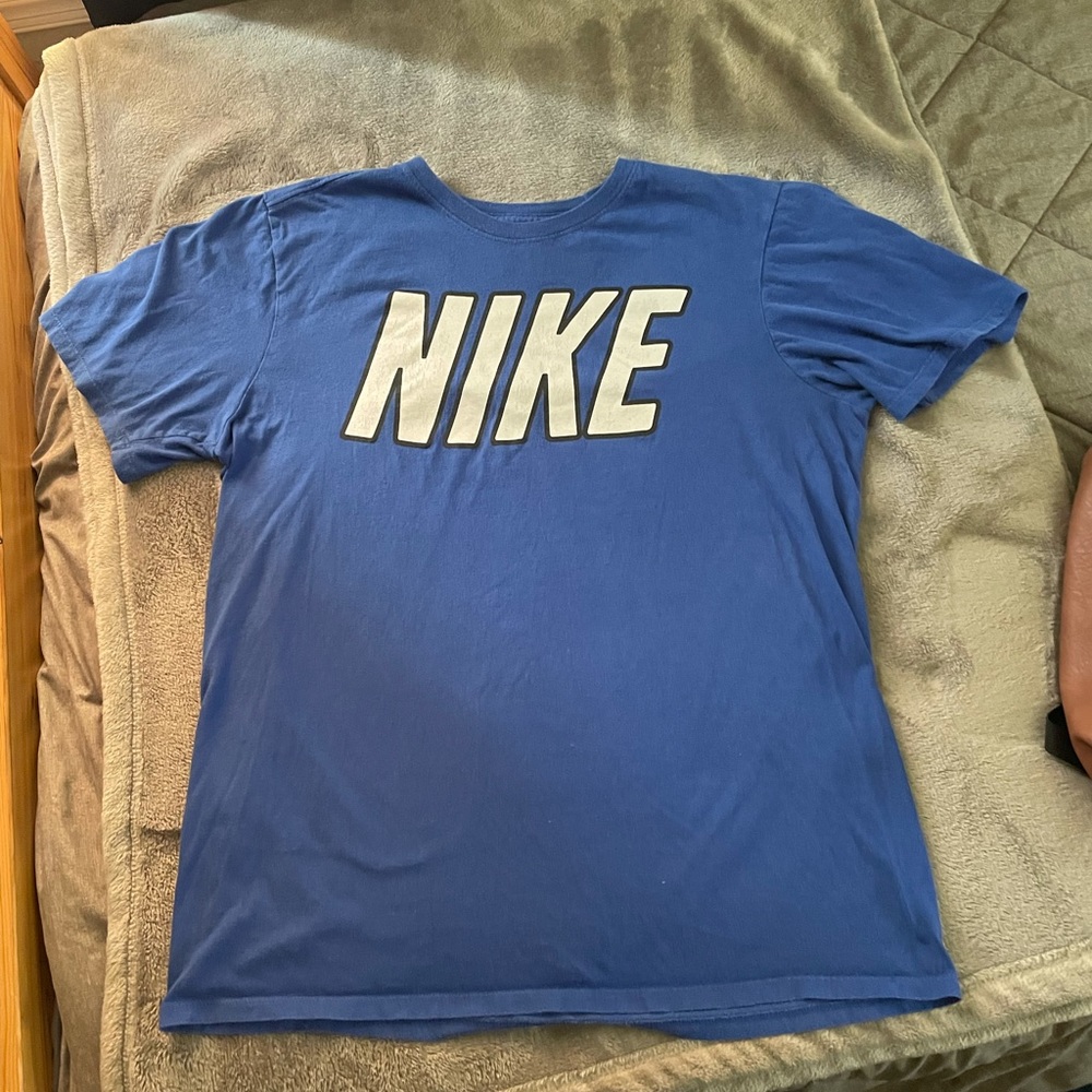 Nike t shirt